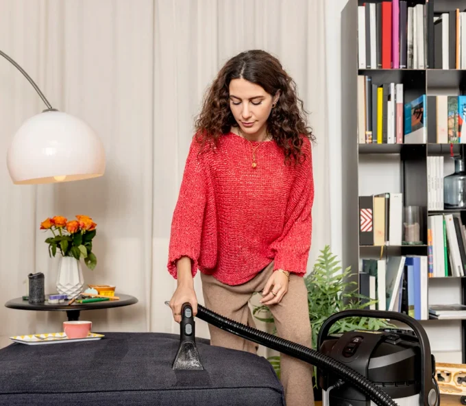 Пылесос моющий KARCHER SE 4 Plus 1000вт 210мбар 4/4л-8