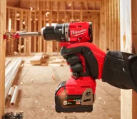 Шуруповёрт аккумуляторный ударный MILWAUKEE M18 BLPDRC-422C 18В 2+4Ач-4