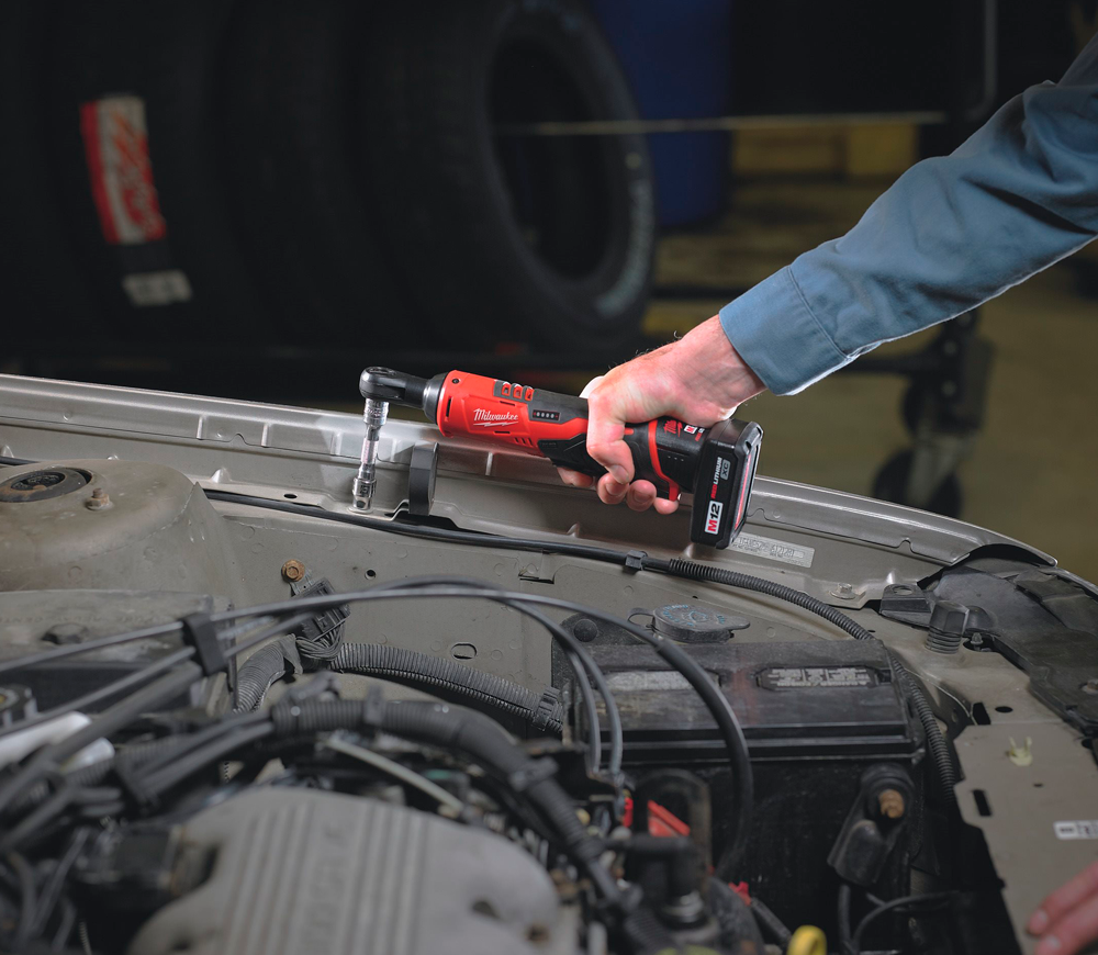 Cheie cu clichet fără fir 18V 2Ah MILWAUKEE M12 IR-201B 3/8 47Nm photo 6