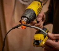 Suflantă de aer cald cu acum. (fără bat) STANLEY SFMCE530B-XJ  510°C-11
