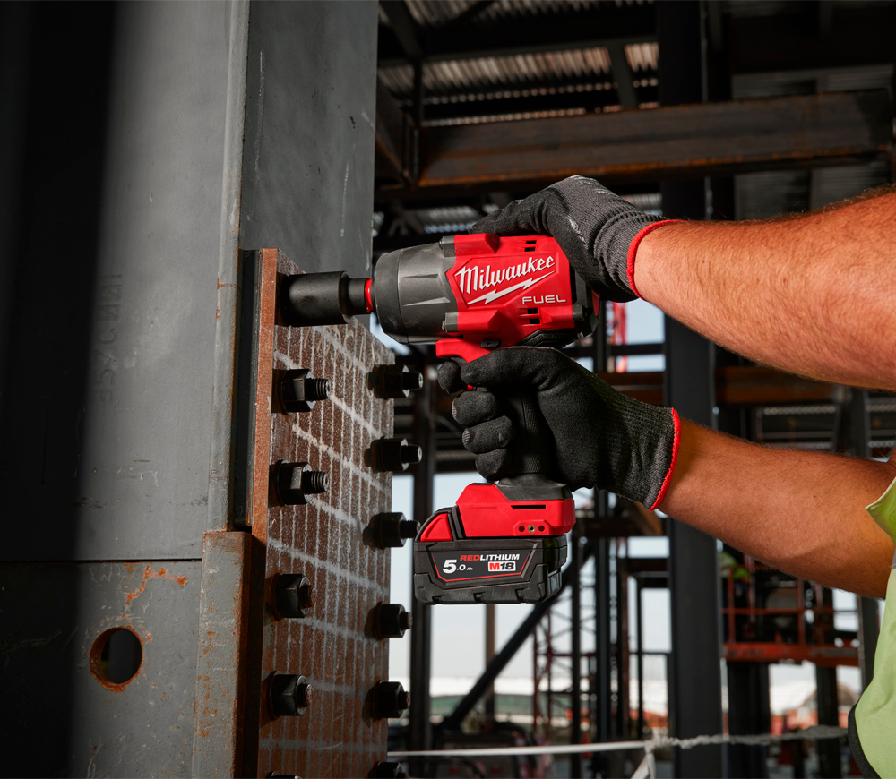 Mașină de înșurubat cu impact cu acumulator (fără bat) 18V MILWAUKEE M18 FHIW2F12-0 2034Nm photo 3