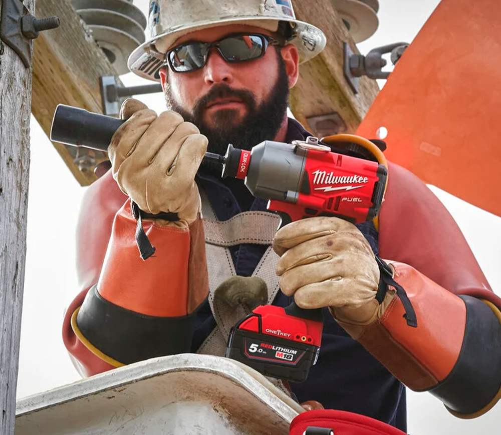 Mașină de înșurubat cu impact cu acumulator (fără bat) MILWAUKEE 4933479152  1017Nm photo 5