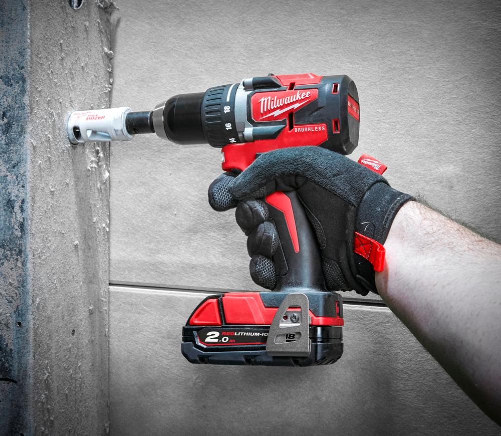 Mașină de înșurubat cu acumulator MILWAUKEE M18 CBLDD-202C 18V 2Ah photo 1
