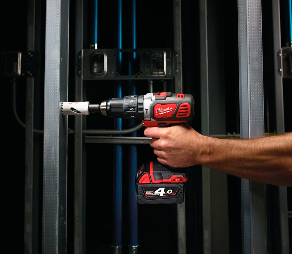 Шуруповёрт аккумуляторный ударный MILWAUKEE M18 BPD-202C 18В 2Ач photo 3
