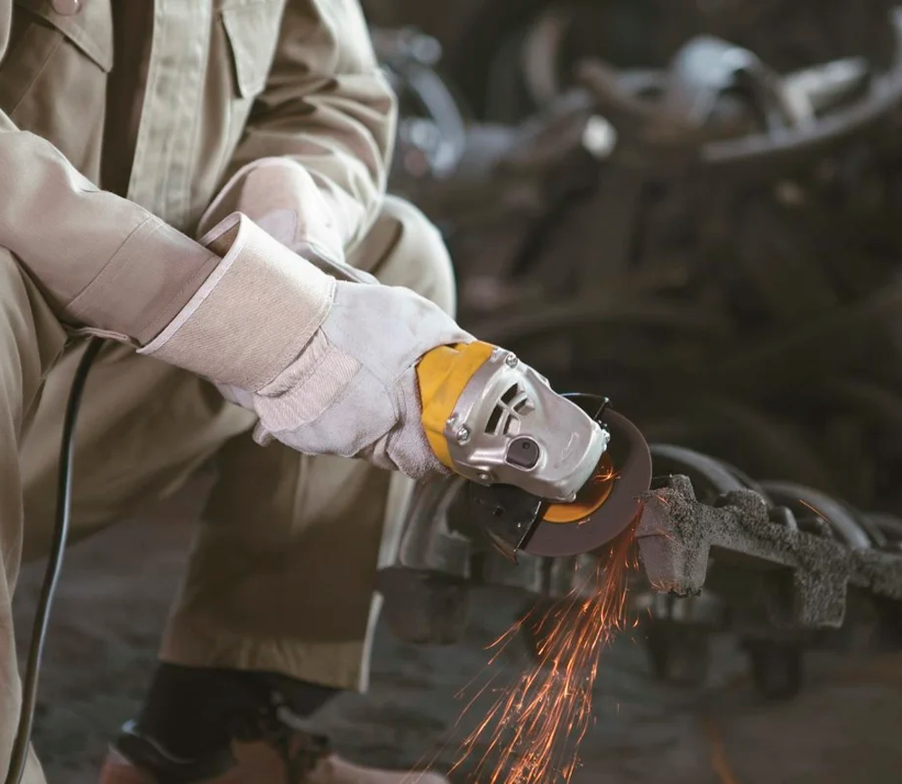 Угловая шлифмашина STANLEY STGS9125 900вт 125мм photo 6