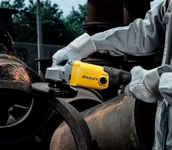 Угловая шлифмашина STANLEY SGM146 1400вт 150мм-6