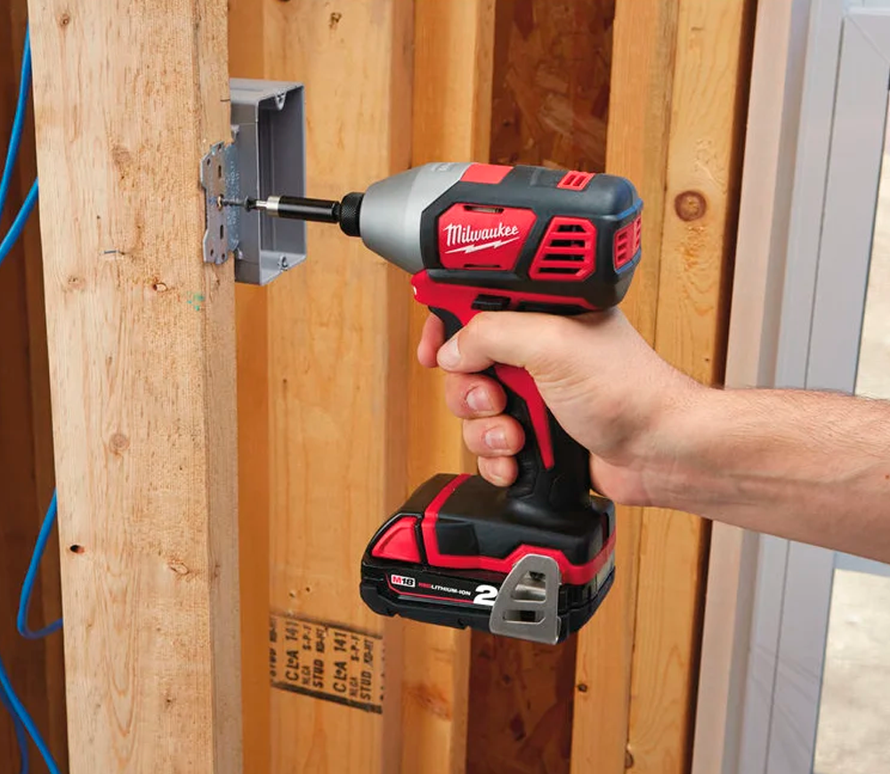 Șurubelnița cu acumulator сu impact (fără bat.) MILWAUKEE M18 BID-0 18V photo 2