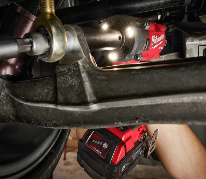 Гайковерт аккумуляторный (без АКБ) 18В MILWAUKEE M18 FIW2P12-0X 339Нм-3