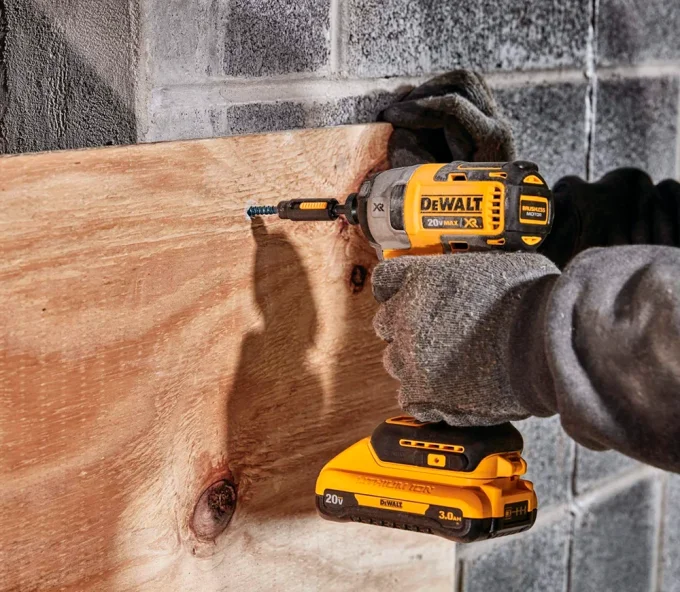 Винтовёрт аккумуляторный ударный (без АКБ) DEWALT DCF870N-XJ 18В-4