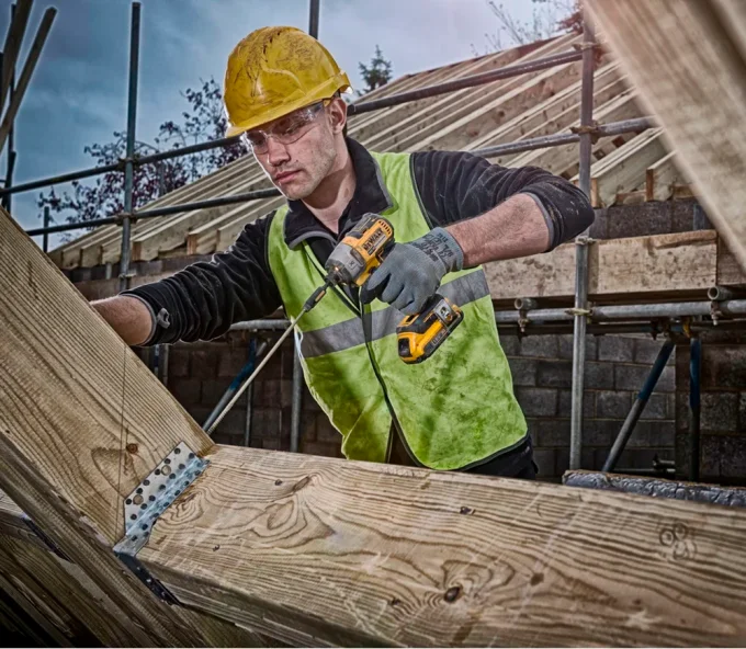 Винтовёрт аккумуляторный ударный (без АКБ) DEWALT DCF870N-XJ 18В-6