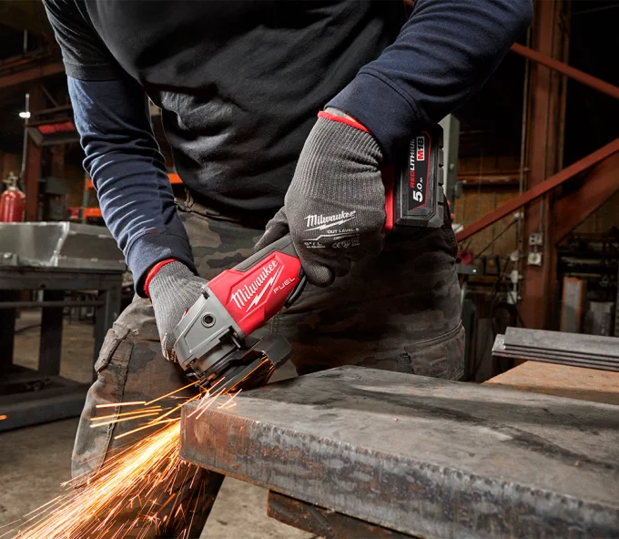 Угловая шлифмашина аккумуляторная (без АКБ) MILWAUKEE M18 FSAG125X-0X 125мм 18В-7