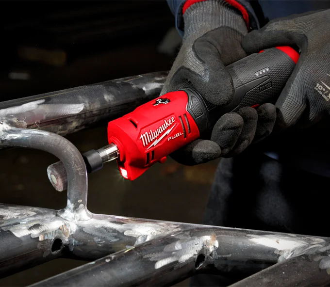 Polizor drept fără fir (fără bat) MILWAUKEE M12FDGS-0 12V-8