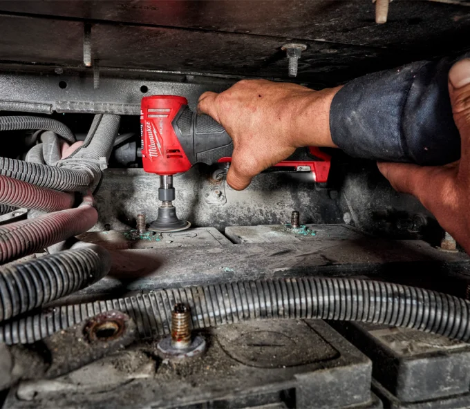 Polizor unghiular colier fără fir (fără bat) MILWAUKEE M12 FDGA-0 12V-7