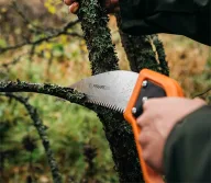 Ferăstrău de grădină FISKARS SW37 370mm-3