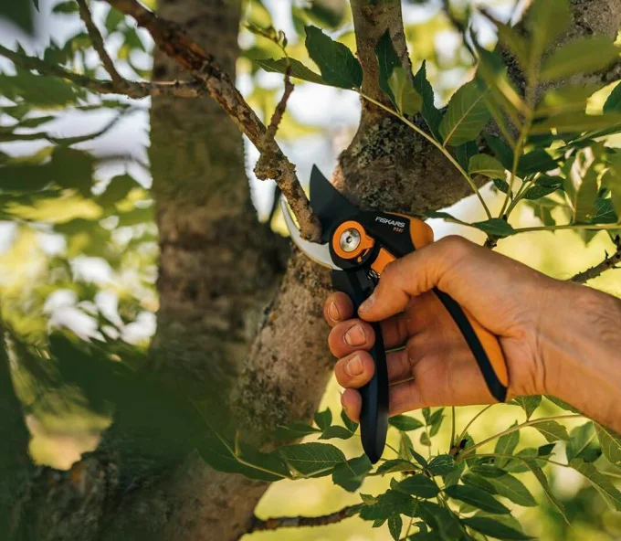 Pruner FISKARS SmartFit P541 201mm-4