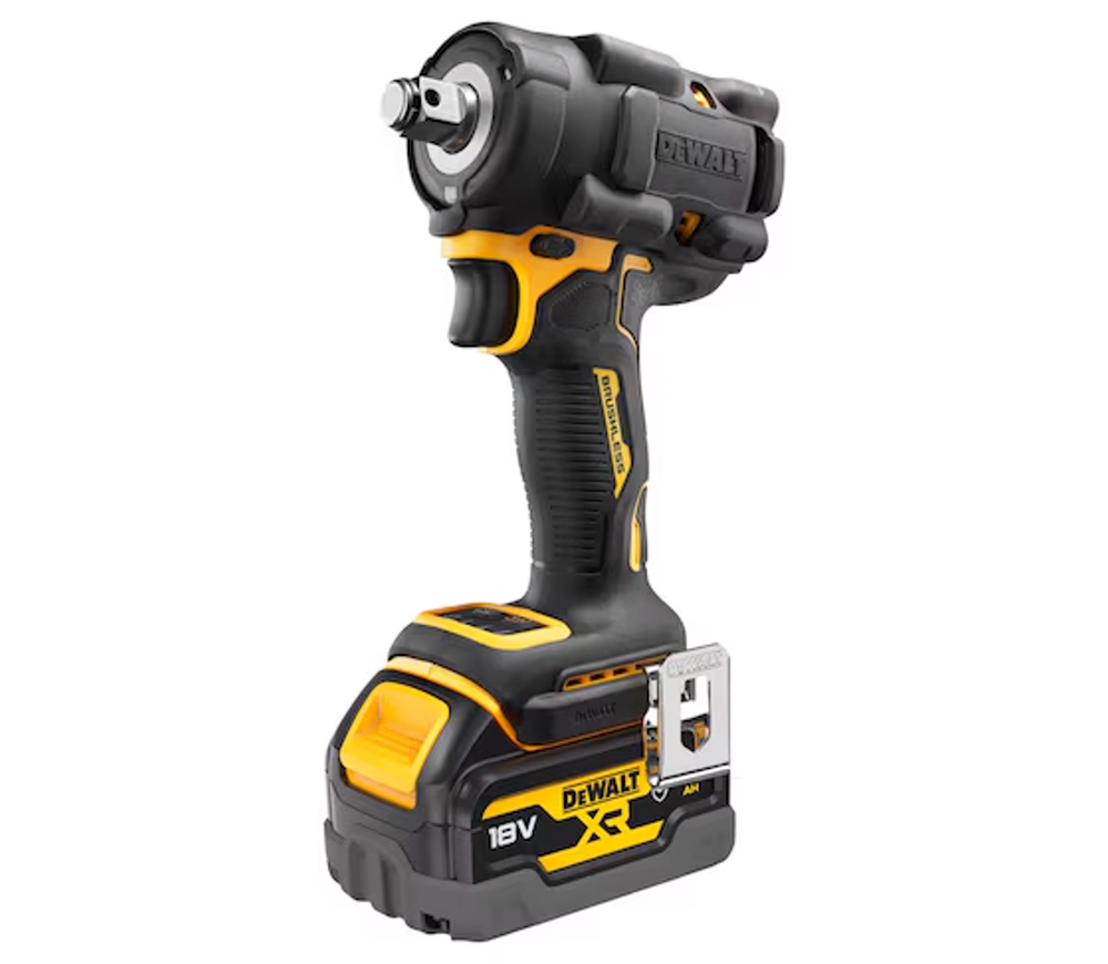 Гайковерт аккумуляторный DEWALT DCF921P2G-QW 18В 5Ач 610Нм photo 1