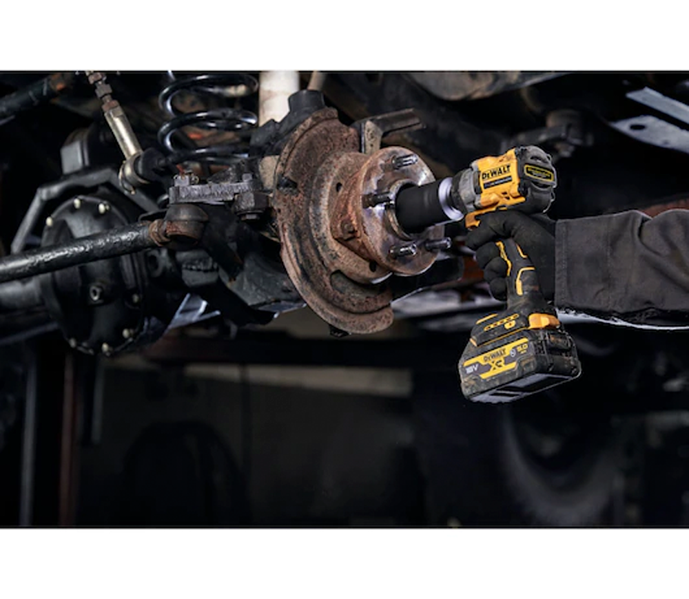 Гайковерт аккумуляторный DEWALT DCF921P2G-QW 18В 5Ач 610Нм photo 6