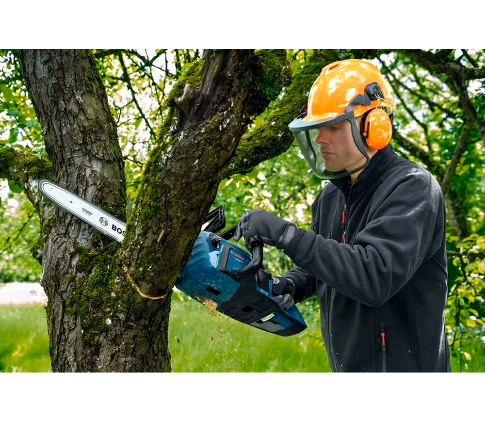 Fierăstrău cu lanț cu acumulator (fără bat) BOSCH GKE 18V-40 400mm 18V photo 1