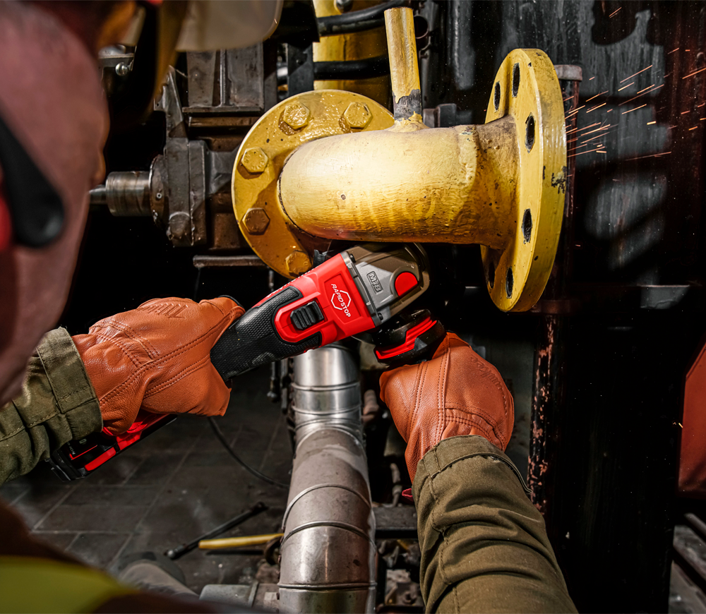 Угловая шлифмашина аккумуляторная MILWAUKEE M18 FSAG125XBMC-502X 125мм 18В 5Ач photo 3