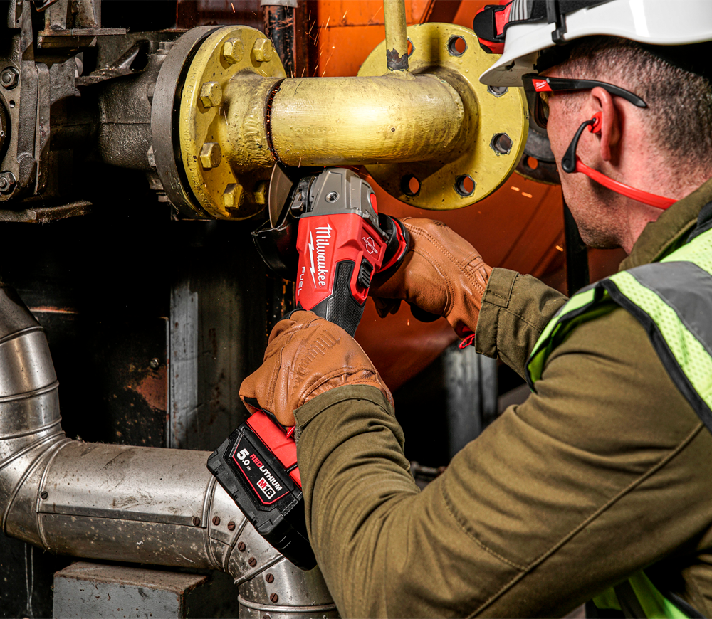 Угловая шлифмашина аккумуляторная MILWAUKEE M18 FSAG125XBMC-502X 125мм 18В 5Ач photo 4