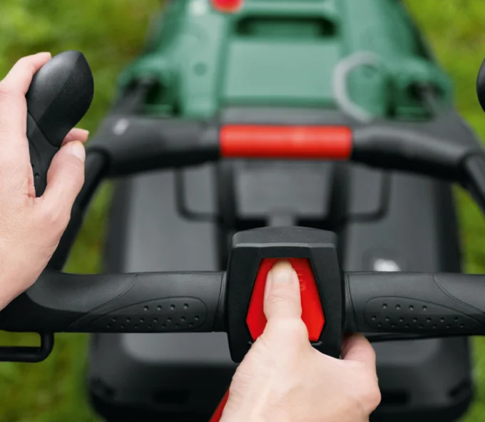 Газонокосилка электрическая BOSCH AdvancedRotak 40-650 1700вт 400мм-4