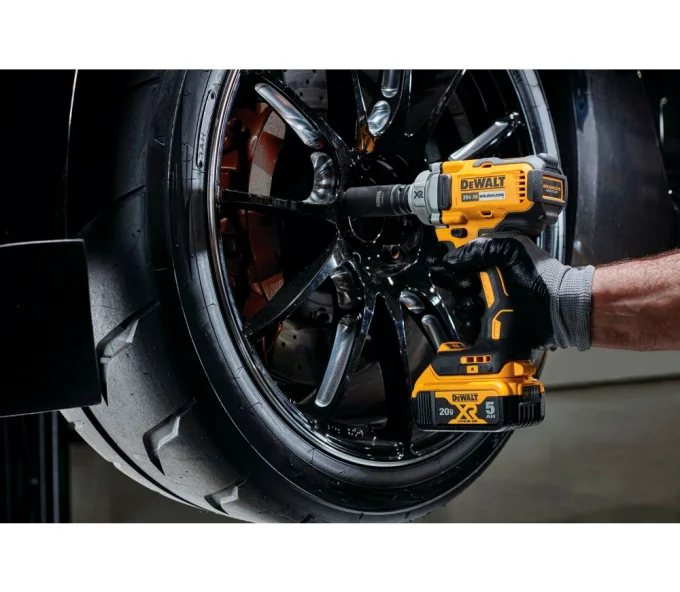 Набор аккумуляторных инструментов DEWALT DCK2077P2T-QW-8