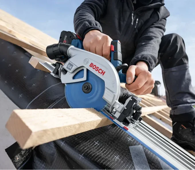 Fierăstrău circular cu acumulator BOSCH GKS 18V-57-2 GX (Solo) 165mm 18V-3