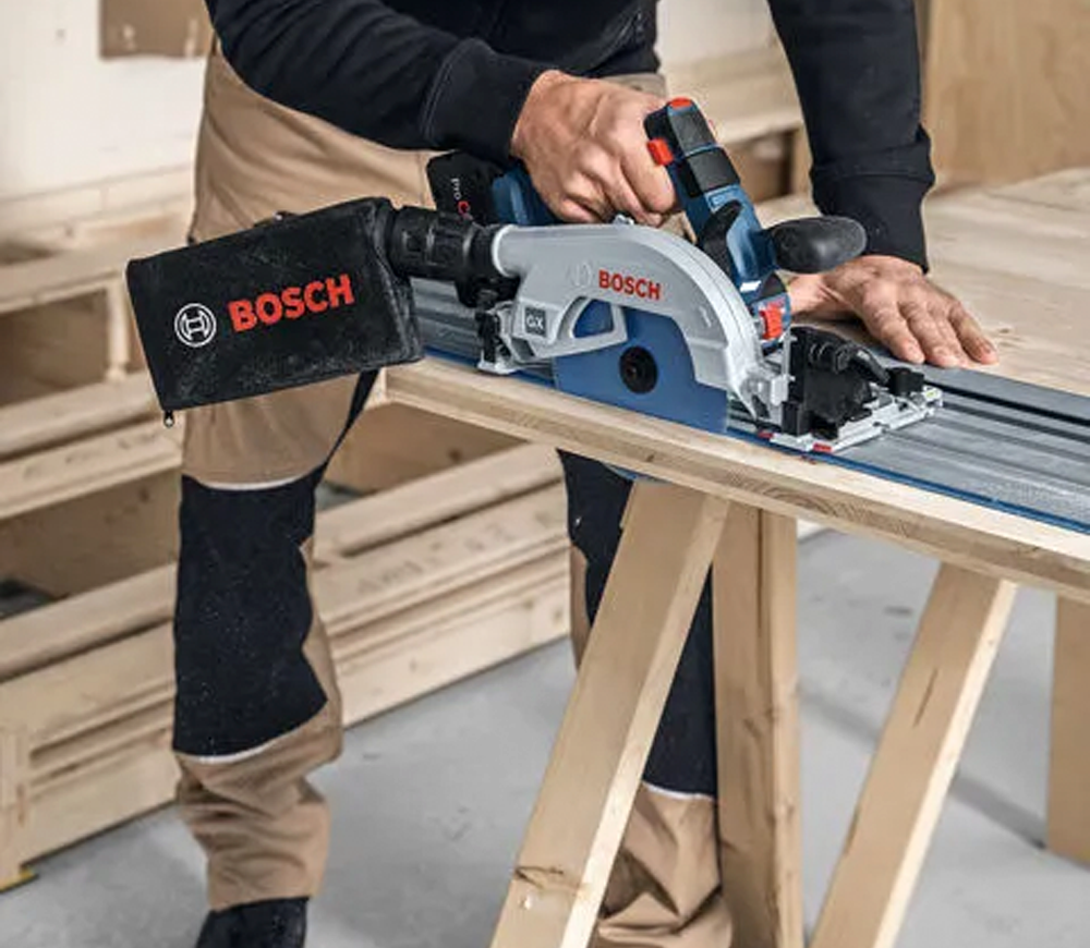 Дисковая пила аккумуляторная BOSCH GKS 18V-57-2 GX (Solo) 165мм 18В-6