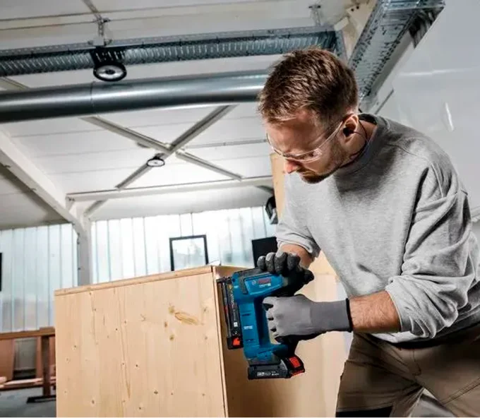 Аккумуляторный штифтозабиватель BOSCH GNH 18V-35 18В-7