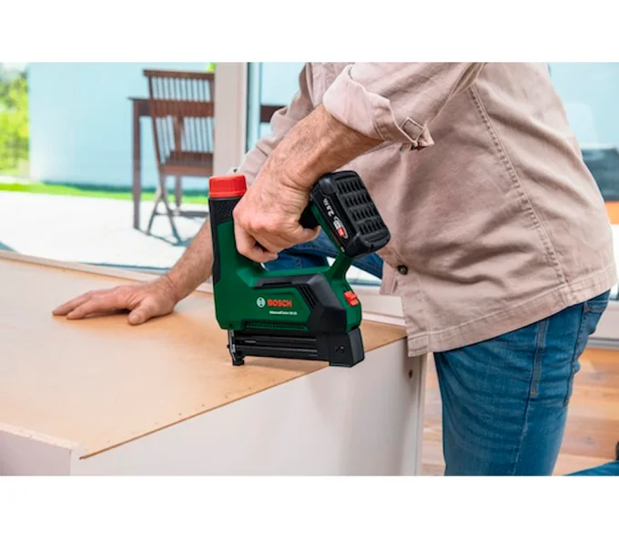 Степлер аккумуляторный BOSCH AdvancedTacker 18V-25 (Solo) 30уд/мин 18В-5