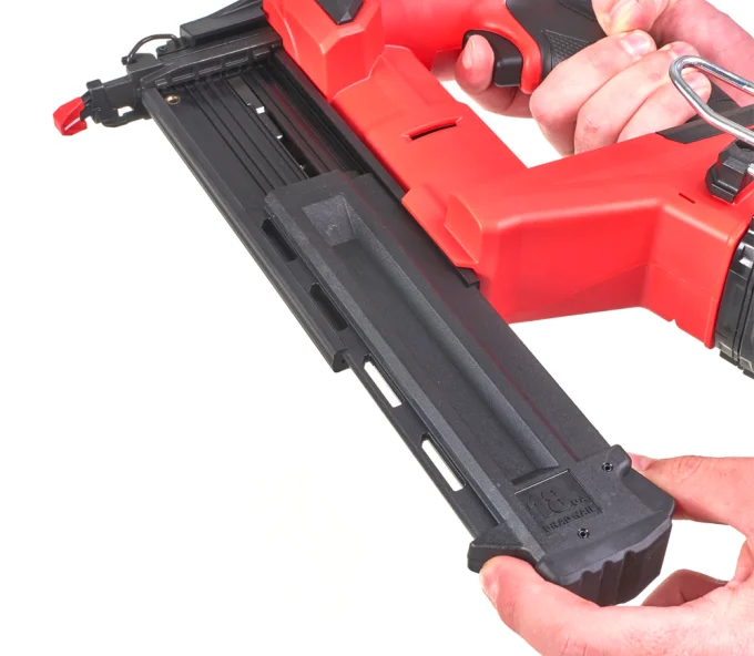 Capsator cu acumulator (fara bat) MILWAUKEE M18 FN18GS-0 18V-6