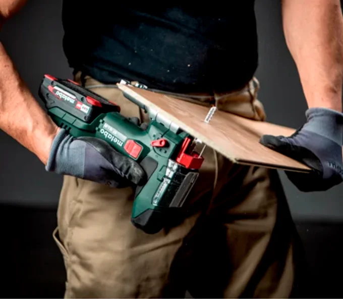 Лобзик аккумуляторный (без АКБ) METABO ST 18 L 90 18В-4