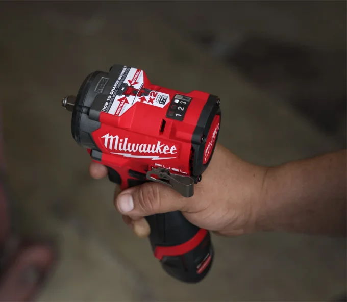 Mașină de înșurubat cu impact cu acumulator (fără bat) MILWAUKEE M12 FCIWP12G3-0 12V 746Nm-6