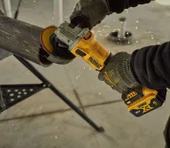 Угловая шлифмашина аккумуляторная DEWALT DCG407N-XJ 125мм 18В-6