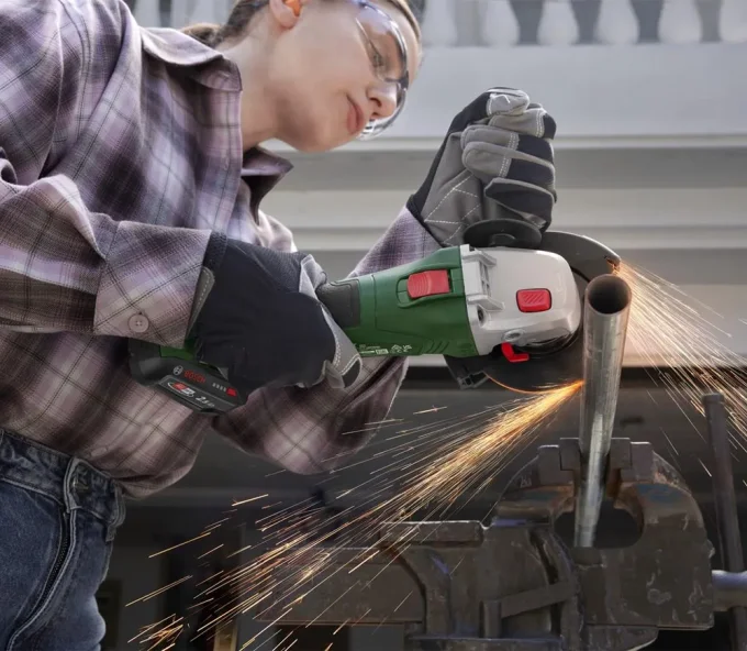 Угловая шлифмашина аккумуляторная BOSCH PWS 18V-70 125мм 18В-5