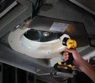 Lanternă construcții cu acumulator DEWALT DCL040-XJ 110lm 18V-6
