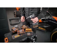Набор бит с угловым адаптером DEWALT McLaren Limited Edition DT70782-QZ PH/PZ/TX 25/57мм-6