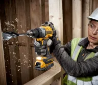 Набор аккумуляторных инструментов DEWALT DCK355P2T-QW-8