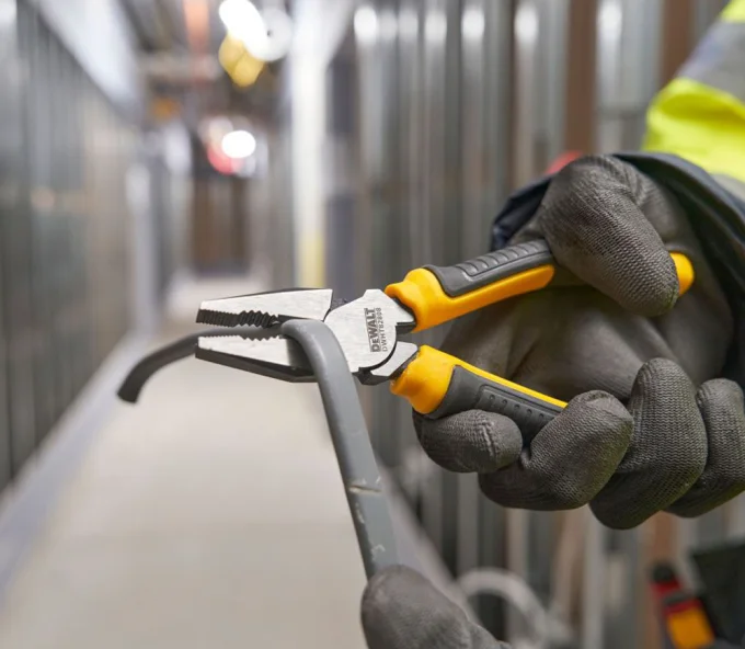 Набор плоскогубцев и кусачек DEWALT DWHT82813-0 160-200мм-6