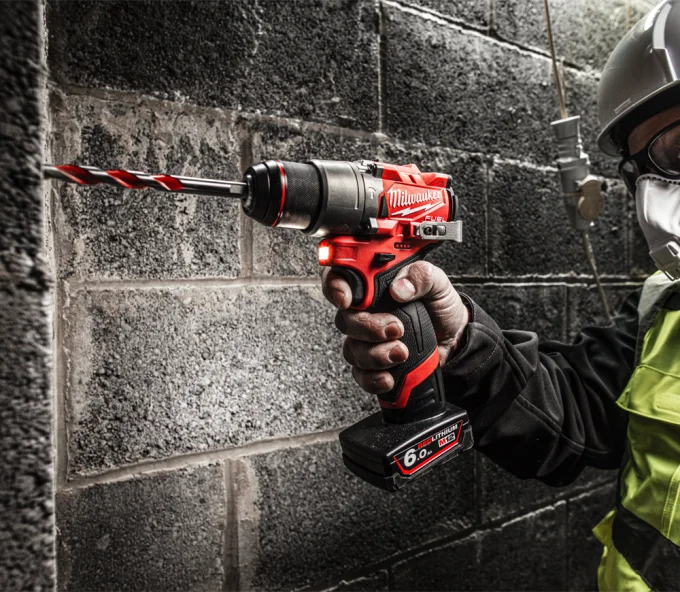Набор аккумуляторных инструментов MILWAUKEE M12 FPP2D2-422X-4