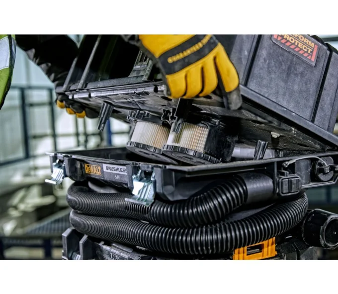 Aspirator industrial cu accumulator (fără bat) DEWALT 18V  DCV586MN-XJ  11L-5