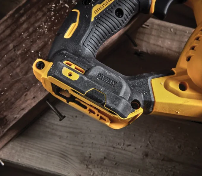 Fierăstrău sabie cu acumulator DEWALT DCS386H2T-QW 18V 5Ah-6