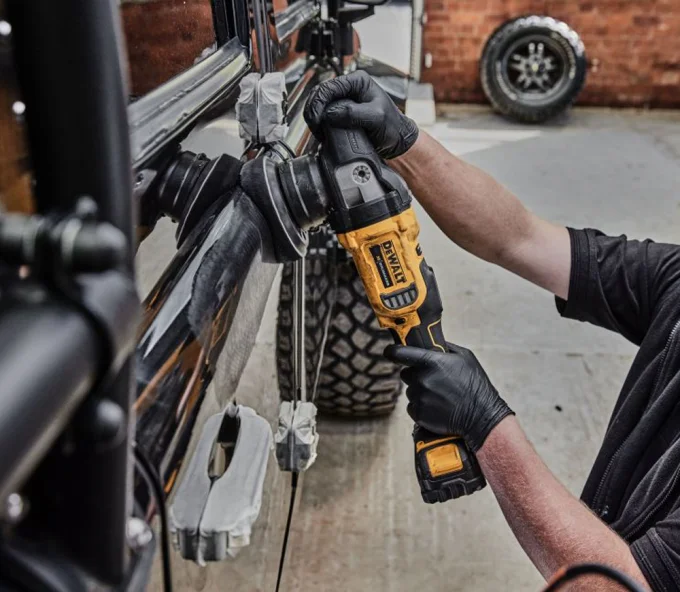 Mașină de șlefuit excentrică fără fir (fără bat) DEWALT DCM848N-XJ 125mm 18V-7