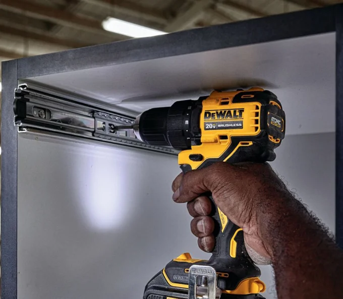 Mașină de înșurubat cu acumulator DEWALT DCD708D1T-QW 18V 2Ah-6