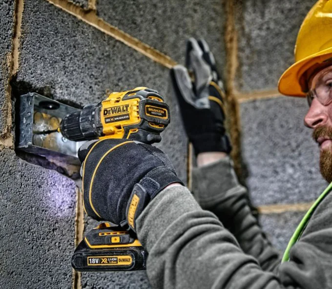Шуруповёрт аккумуляторный DEWALT DCD708S2T 18В 1.5Ач-7