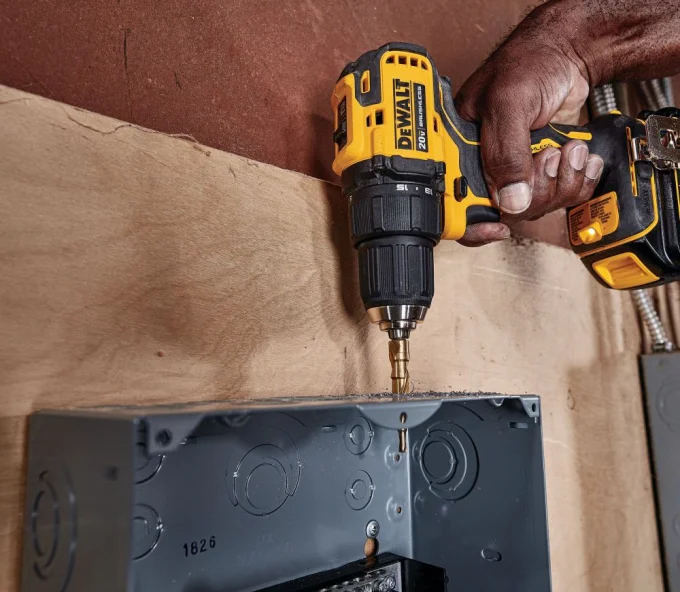Шуруповёрт аккумуляторный DEWALT DCD708S2T 18В 1.5Ач-8