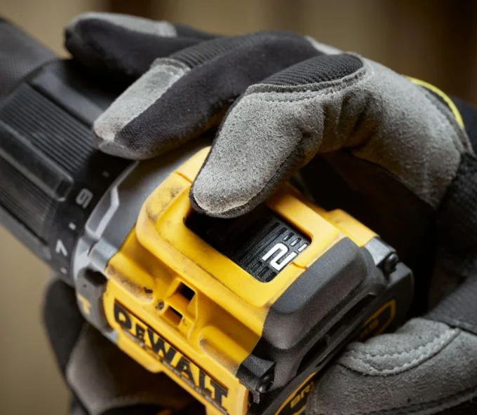 Шуруповёрт аккумуляторный ударный (без АКБ) DEWALT DCD799N-XJ 18В-8