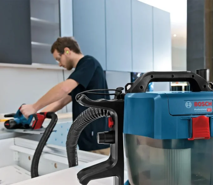 Aspirator industrial cu accumulator (fără bat) BOSCH 18V GAS 18V-10L 115mbar 10L-7