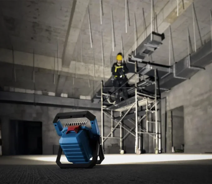 Lanternă construcții cu acumulator (fără bat) BOSCH GLI 18V-3000 1000/2000/3000lm 18V-5
