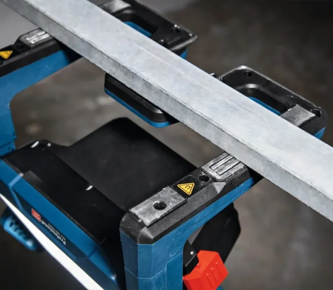 Lanternă construcții cu acumulator (fără bat) BOSCH GLI18V-5000 5000lm 18V-6